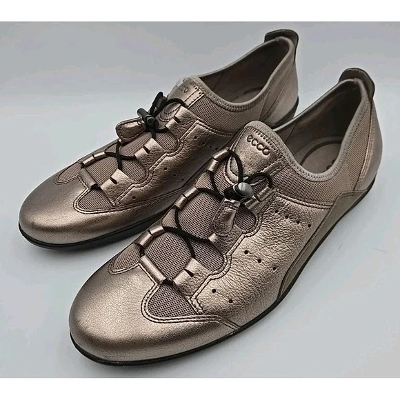 Ecco | Shoes | Ecco Bluma Toggle Gold Sneaker Womens Size 1 Us 42 Eu Shoes  Metallic Leather | Poshmark